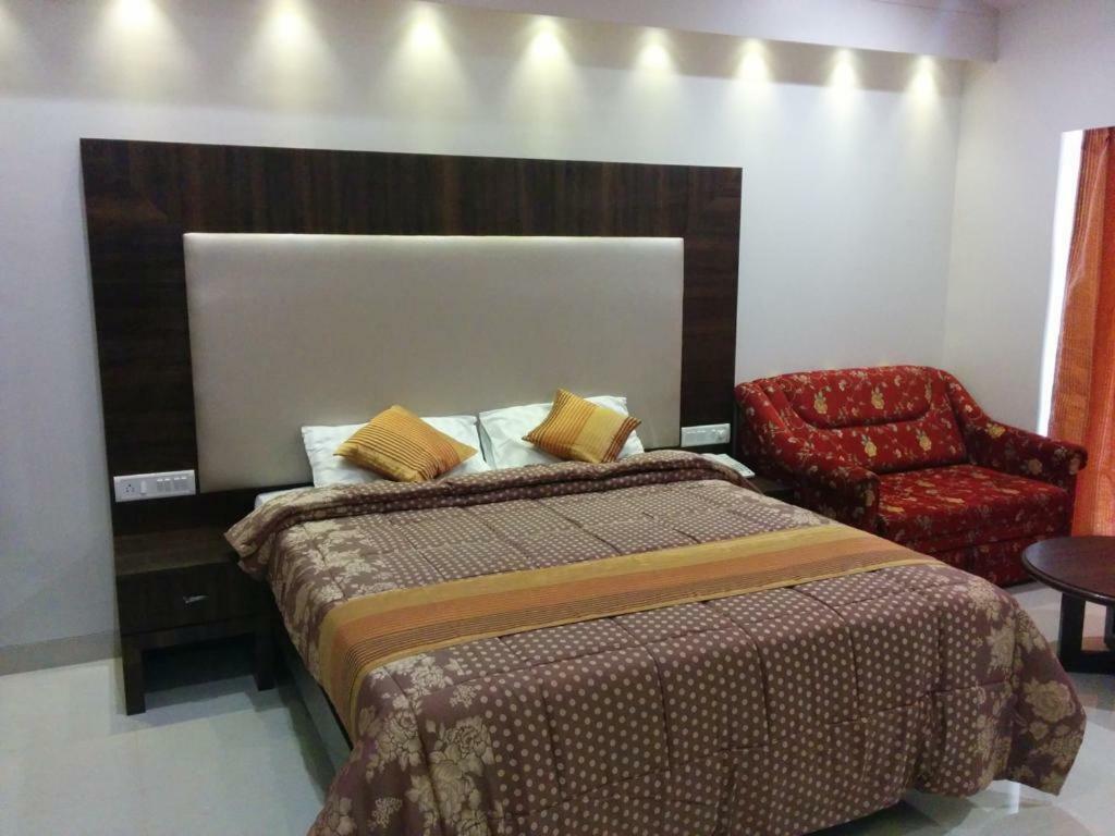 Usha Ascot Otel Matheran Dış mekan fotoğraf