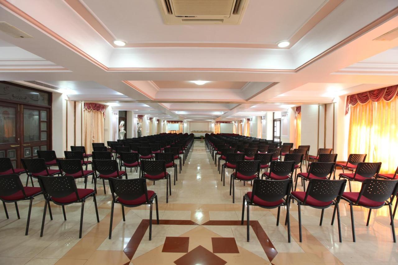 Usha Ascot Otel Matheran Dış mekan fotoğraf