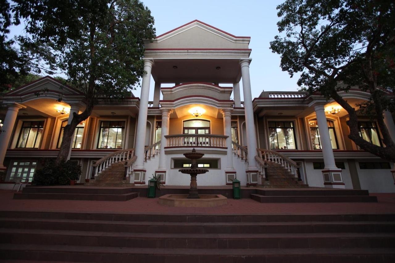 Usha Ascot Otel Matheran Dış mekan fotoğraf