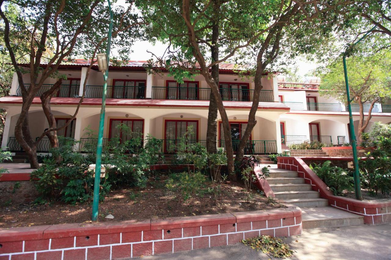Usha Ascot Otel Matheran Dış mekan fotoğraf