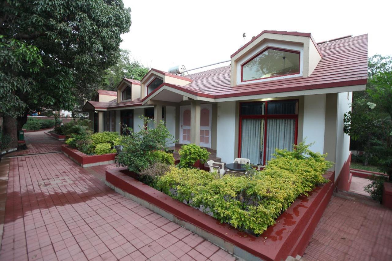 Usha Ascot Otel Matheran Dış mekan fotoğraf