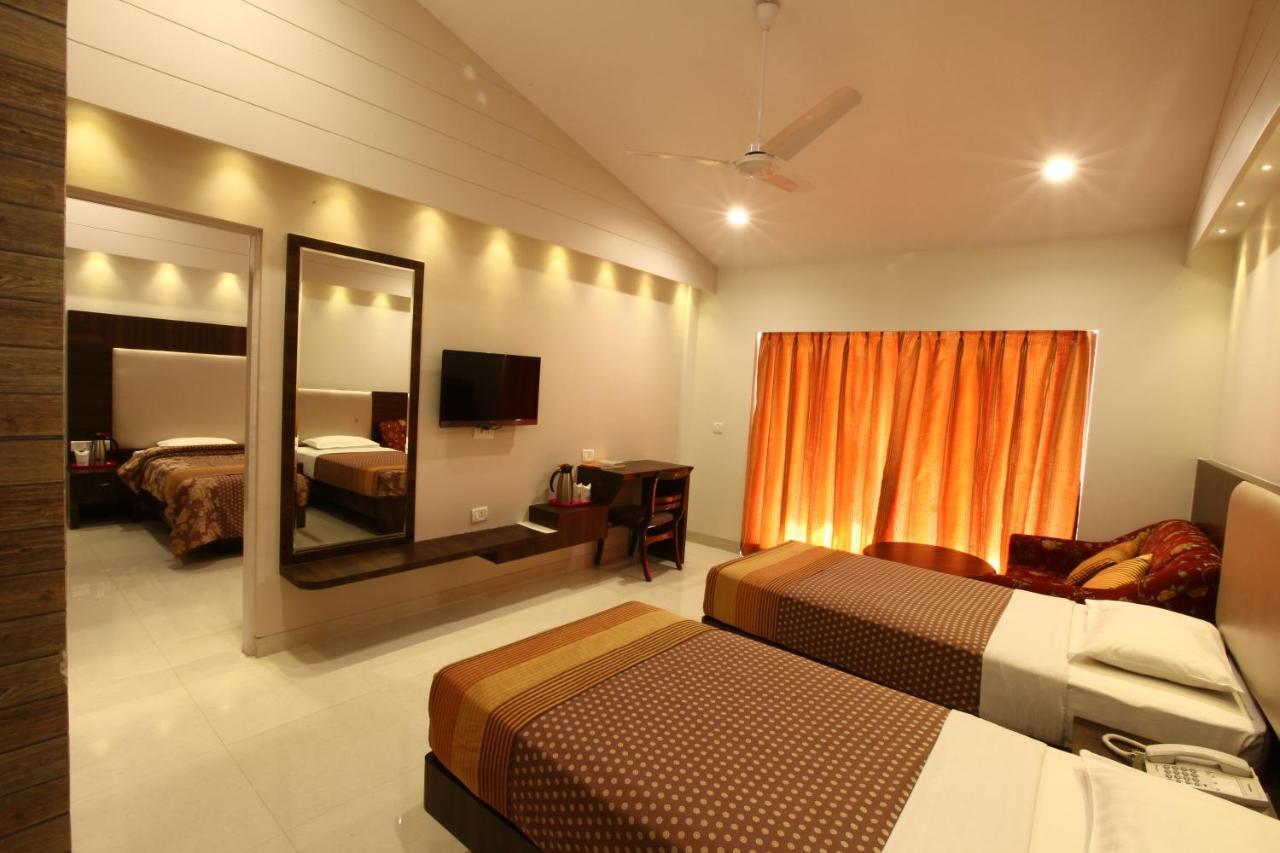 Usha Ascot Otel Matheran Dış mekan fotoğraf