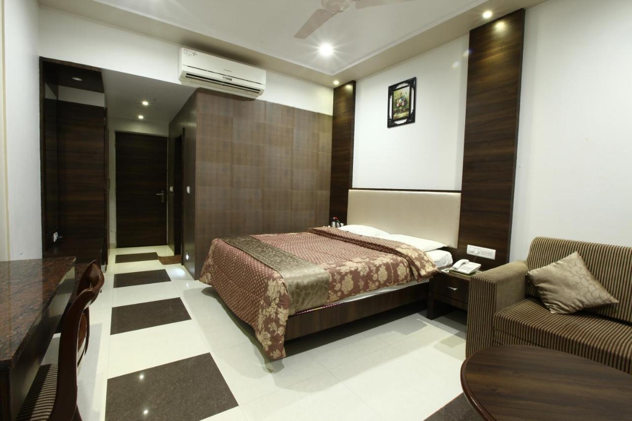 Usha Ascot Otel Matheran Dış mekan fotoğraf